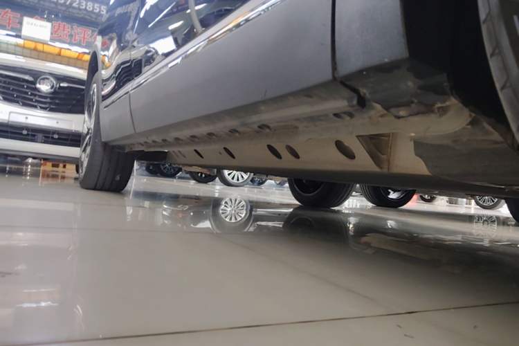 Used Skyworth EV6 2023 President's Edition Right Side Sill