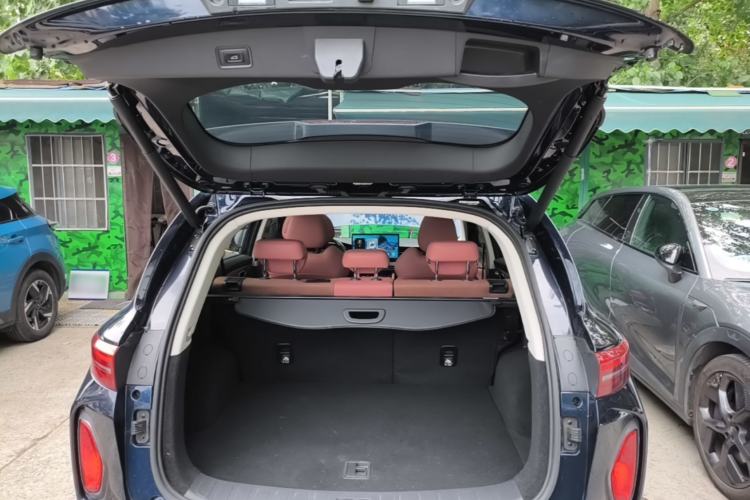Used Skyworth EV6 2023 Facelifted MAX Trunk