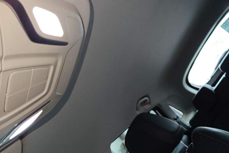 Used Skyworth EV6 2023 AIR model Headliner
