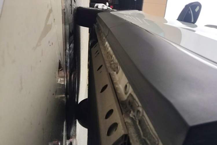 Used Skyworth EV6 2023 President's Edition Left Side Sill