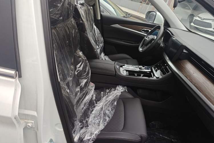 Used Skyworth EV6 2023 Ultra-Charging Edition Right Front Seat