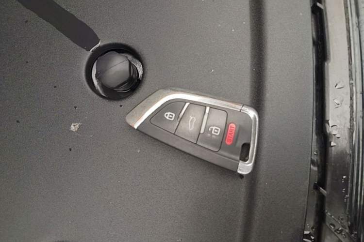 Used Skyworth EV6 2023 President's Edition Vehicle Key