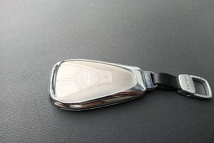 Used Skyworth EV6 2024 Facelift 520 Flash Charge Version Vehicle Key