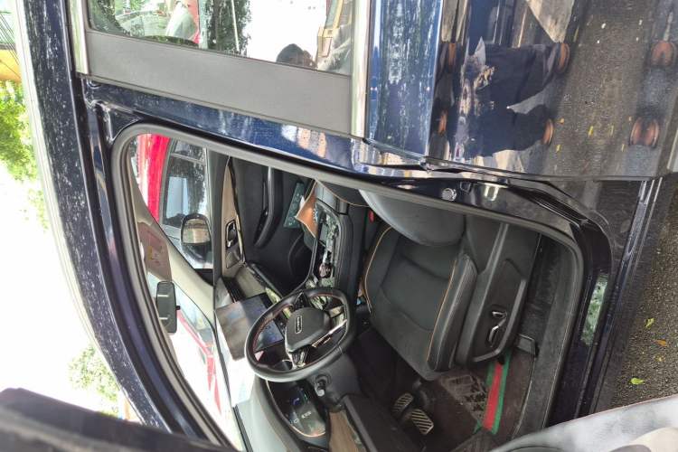 Used Skyworth EV6 2024 520 Shining Edition Left Front Seat