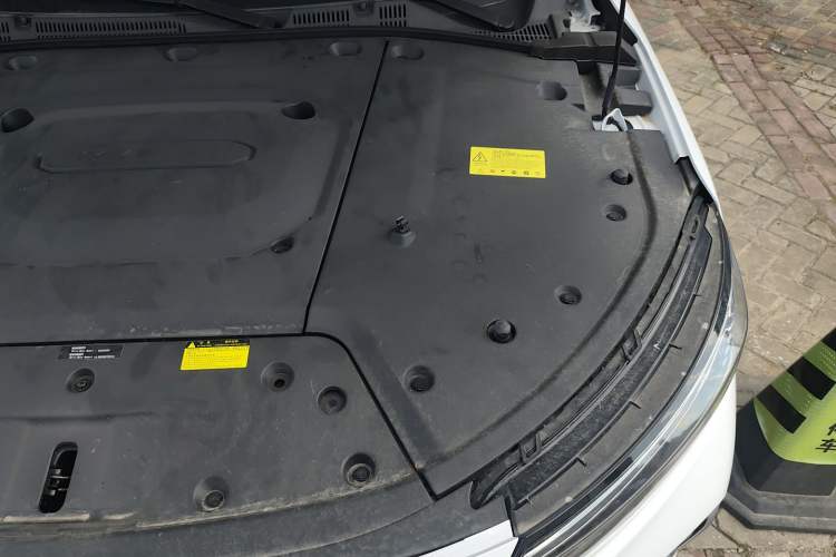 Used Skyworth EV6 2024 520 Flash Edition Engine Bay Left