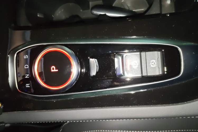 Used Skyworth EV6 2024 430 Cloud Charging Edition+ Gear Lever