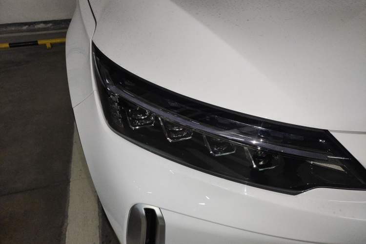 Used Skyworth EV6 2024 430 Cloud Charging Edition+ Right Front Headlight