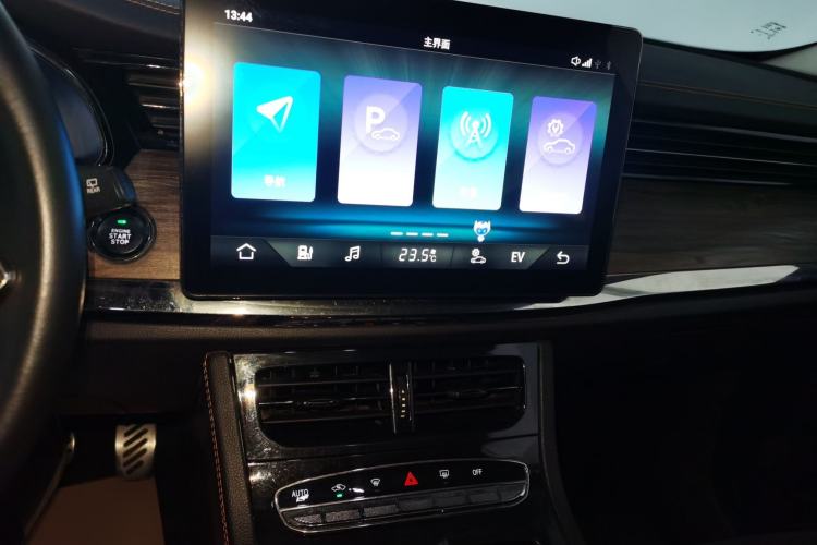 Used Skyworth HT-i 2022 1.5L PHEV 115KM Smart Value Edition Audio And AC Panel