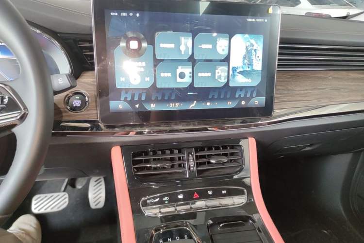 Used Skyworth HT-i 2022 1.5L PHEV 205KM Zhiyuan Edition Plus Audio And AC Panel