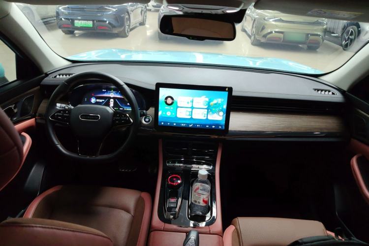 Used Skyworth HT-i 2022 1.5L PHEV 205KM Zhiyuan Edition Plus Center Console