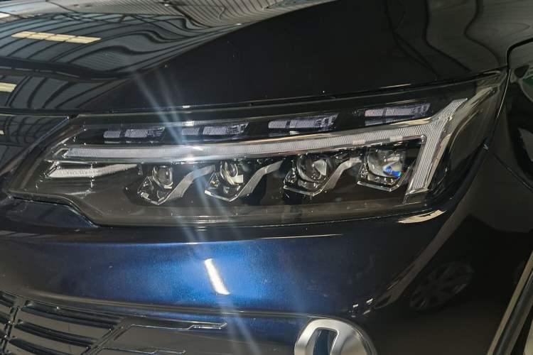 Used Skyworth HT-i 2022 1.5L PHEV 115KM Smart Value Edition Left Front Headlight
