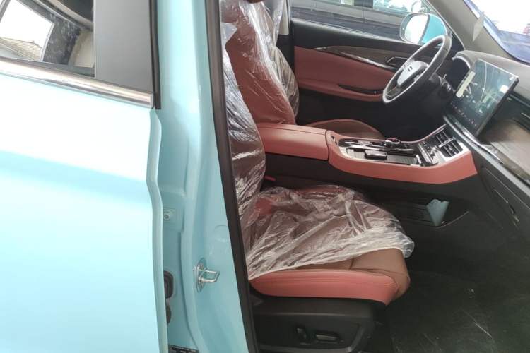 Used Skyworth HT-i 2022 1.5L PHEV 205KM Zhiyuan Edition Plus Right Front Seat