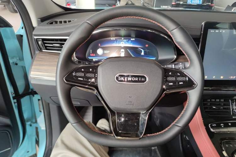 Used Skyworth HT-i 2022 1.5L PHEV 205KM Zhiyuan Edition Plus Steering Wheel