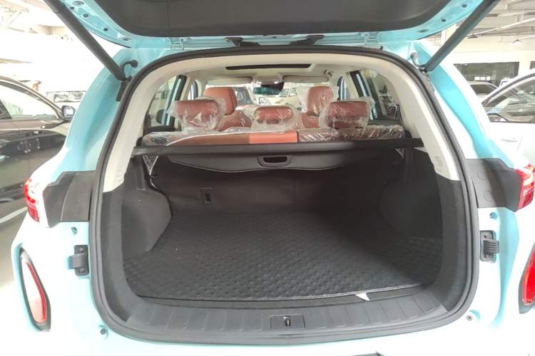 Used Skyworth HT-i 2022 1.5L PHEV 205KM Zhiyuan Edition Plus Trunk