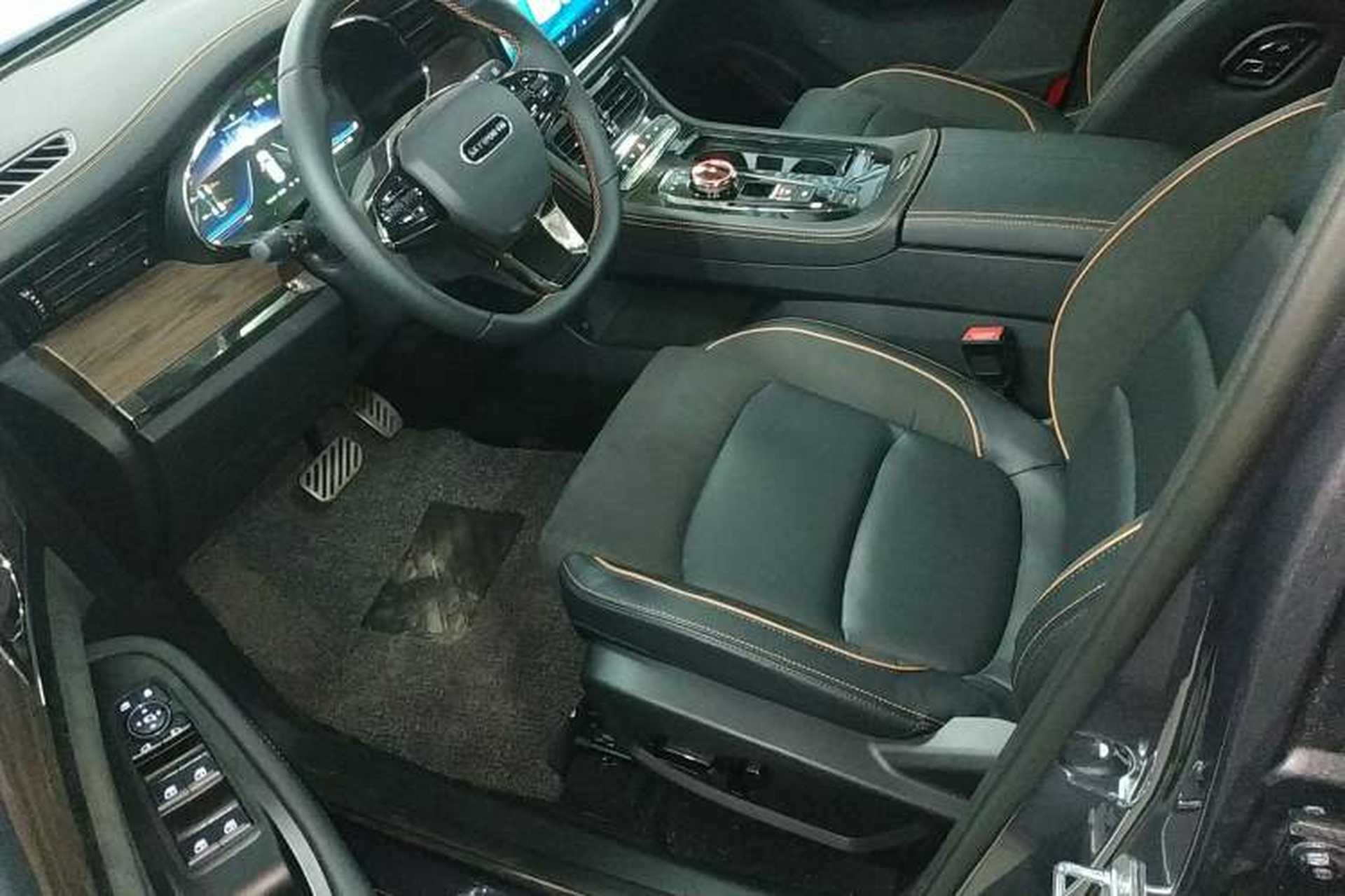 Used Skyworth HT-i 2022 1.5L PHEV 205KM ZhiXing Edition Plus Left Front Seat