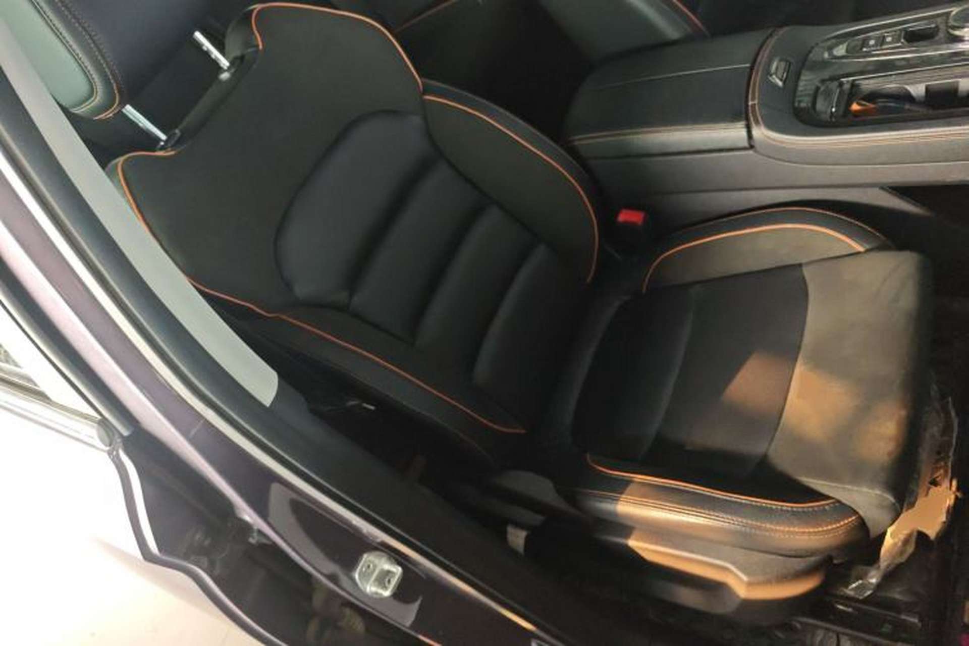 Used Skyworth HT-i 2022 1.5L PHEV 115KM Smart Value Edition Right Front Seat