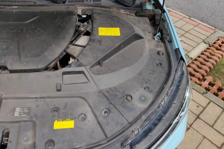Used Skyworth HT-i 2022 1.5L PHEV 115KM Smart Value Edition Engine Bay Left