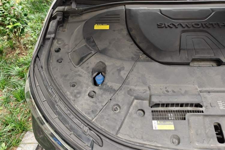 Used Skyworth HT-i 2022 1.5L PHEV 115KM Smart Value Edition Engine Bay Right