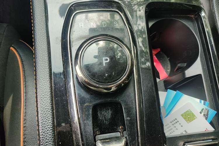 Used Skyworth HT-i 2022 1.5L PHEV 115KM Smart Value Edition Gear Lever