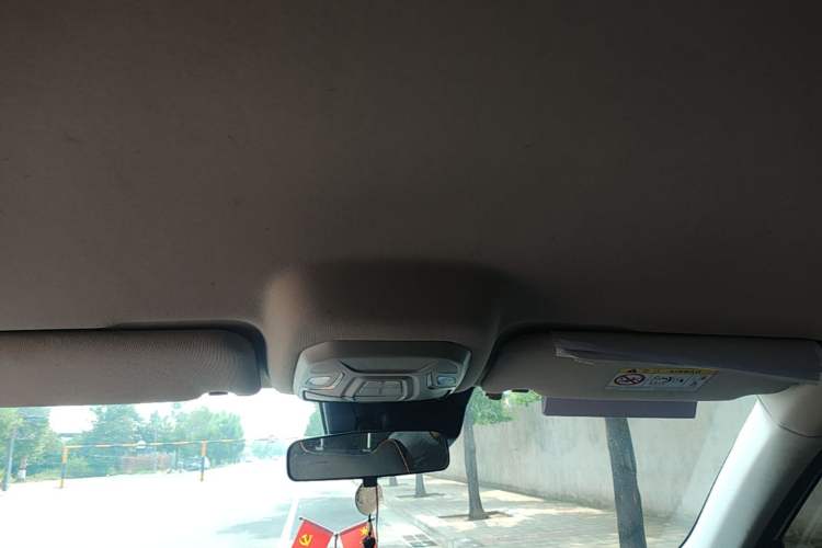 Used Skyworth HT-i 2022 1.5L PHEV 115KM Smart Value Edition Headliner
