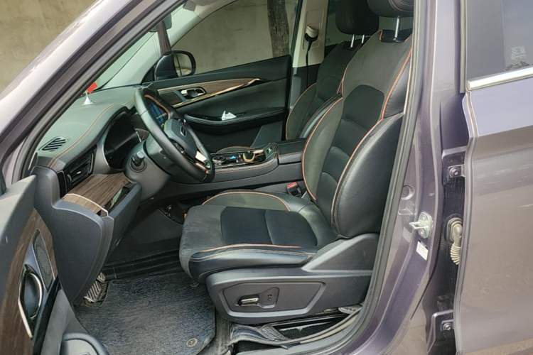 Used Skyworth HT-i 2022 1.5L PHEV 115KM Smart Value Edition Left Front Seat