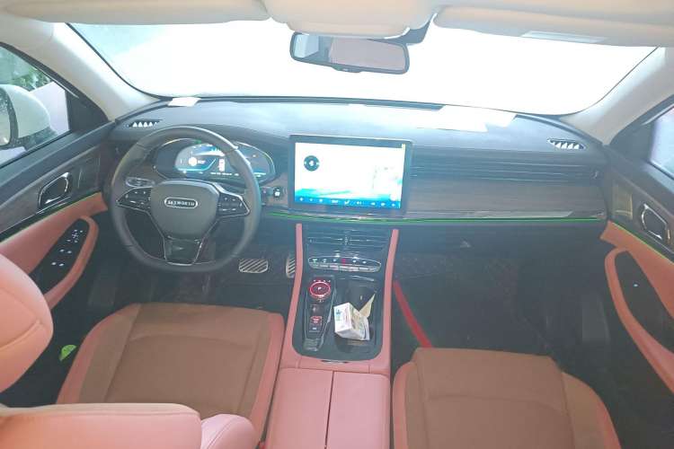Used Skyworth HT-i 2022 1.5L PHEV 205KM President Edition Center Console