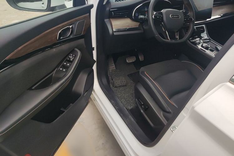 Used Skyworth HT-i 2022 1.5L PHEV 115KM Smart Drive Edition Driver Seat