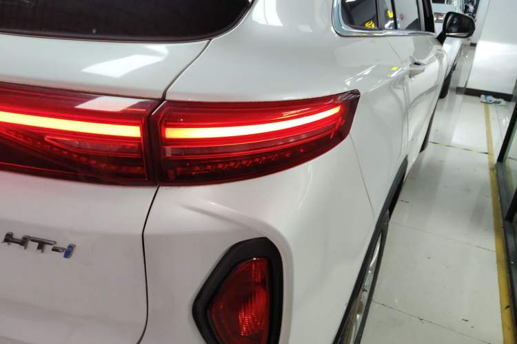 Used Skyworth HT-i 2022 1.5L PHEV 115KM Smart Drive Edition Exterior 3