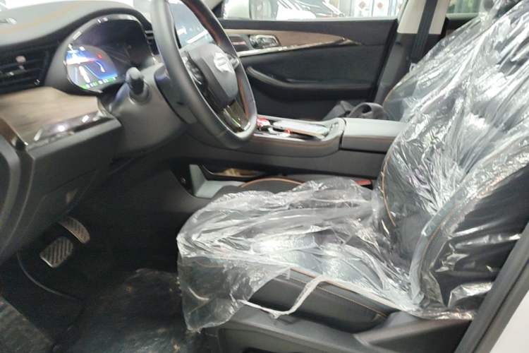 Used Skyworth HT-i 2022 1.5L PHEV 115KM Smart Drive Edition Left Front Seat