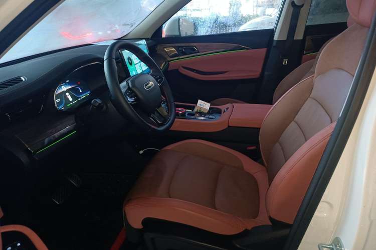 Used Skyworth HT-i 2022 1.5L PHEV 205KM President Edition Left Front Seat
