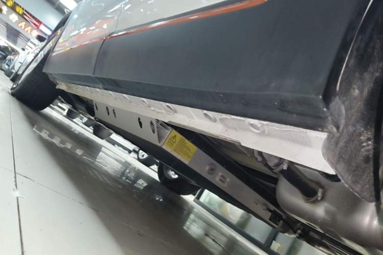 Used Skyworth HT-i 2022 1.5L PHEV 115KM Smart Drive Edition Left Side Sill