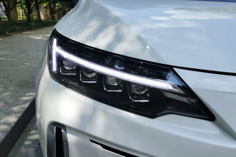 Used Skyworth HT-i 2022 1.5L PHEV 205KM Smart & Value Plus Version Right Front Headlight