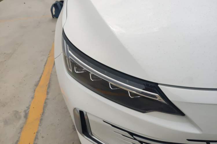 Used Skyworth HT-i 2022 1.5L PHEV 115KM Smart Drive Edition Right Front Headlight