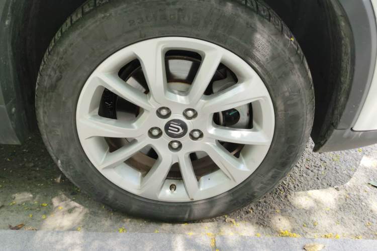 Used Skyworth HT-i 2022 1.5L PHEV 205KM Smart & Value Plus Version Right Front Wheel Hub