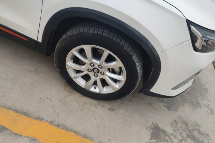 Used Skyworth HT-i 2022 1.5L PHEV 115KM Smart Drive Edition Right Front Wheel Hub