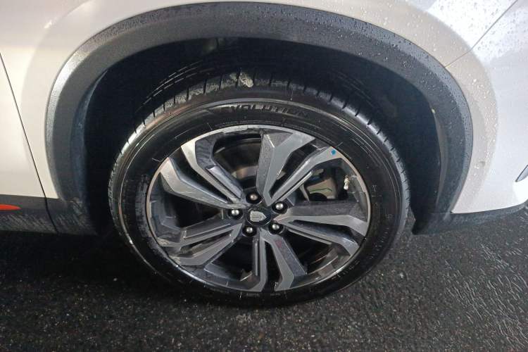 Used Skyworth HT-i 2022 1.5L PHEV 205KM President Edition Right Front Wheel Hub