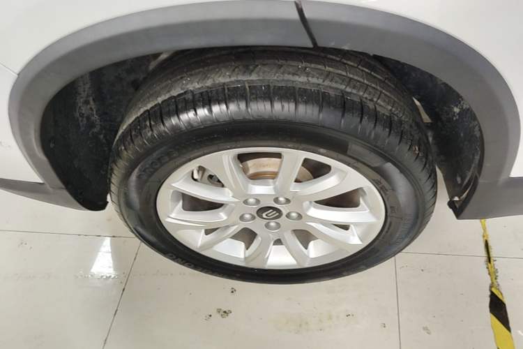 Used Skyworth HT-i 2022 1.5L PHEV 115KM Smart Drive Edition Right Rear Wheel Hub