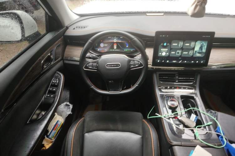 Used Skyworth HT-i 2022 1.5L PHEV 205KM ZhiXing Edition Plus Steering Wheel