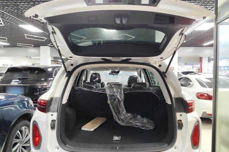 Used Skyworth HT-i 2022 1.5L PHEV 115KM Smart Drive Edition Trunk