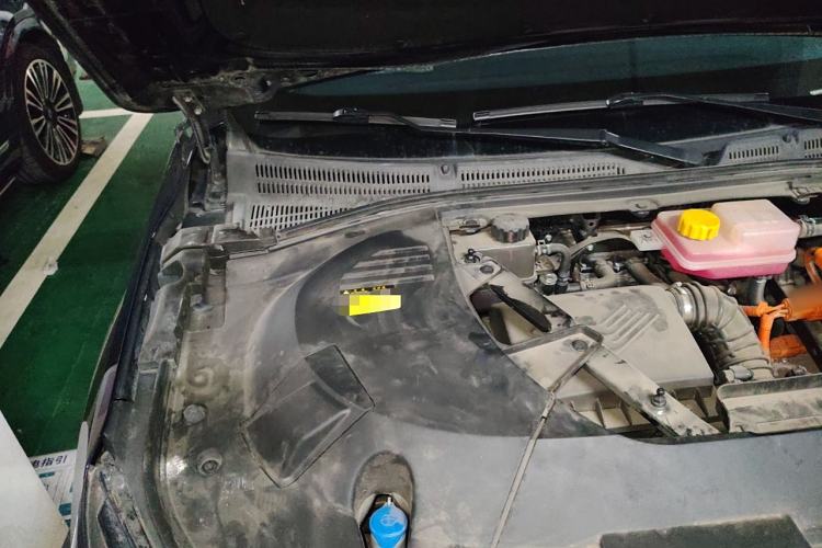 Used Skyworth HT-i 2023 1.5L PHEV 115KM ZhiLong Version Engine Bay Right