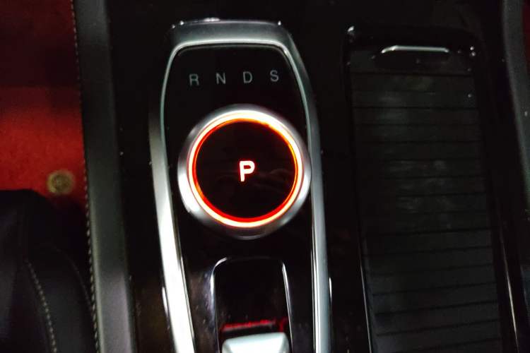 Used Skyworth HT-i 2023 1.5L PHEV 115KM ZhiLong Version Gear Lever
