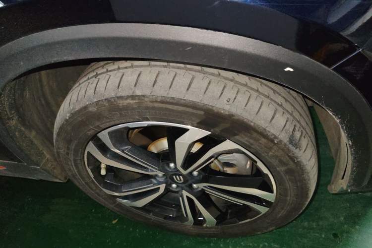 Used Skyworth HT-i 2023 1.5L PHEV 115KM ZhiLong Version Right Front Wheel Hub