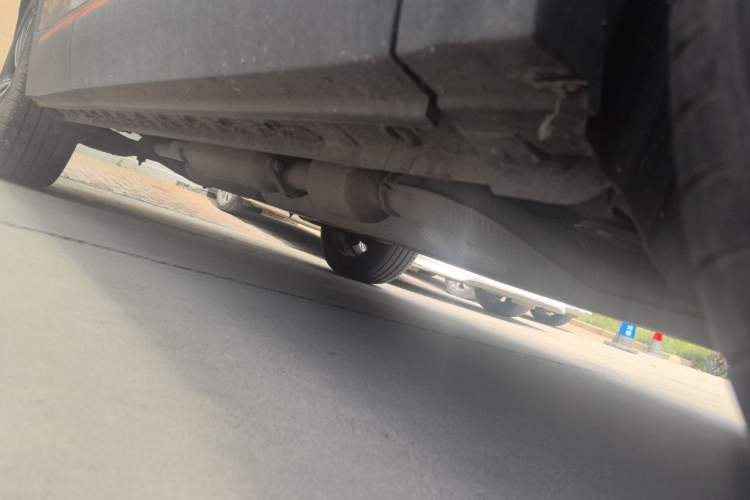 Used Skyworth HT-i 2023 1.5L PHEV 115KM ZhiLong Version Chassis Front Right