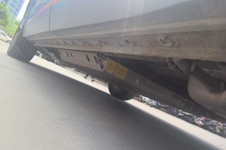 Used Skyworth HT-i 2023 1.5L PHEV 115KM ZhiLong Version Chassis Rear Left