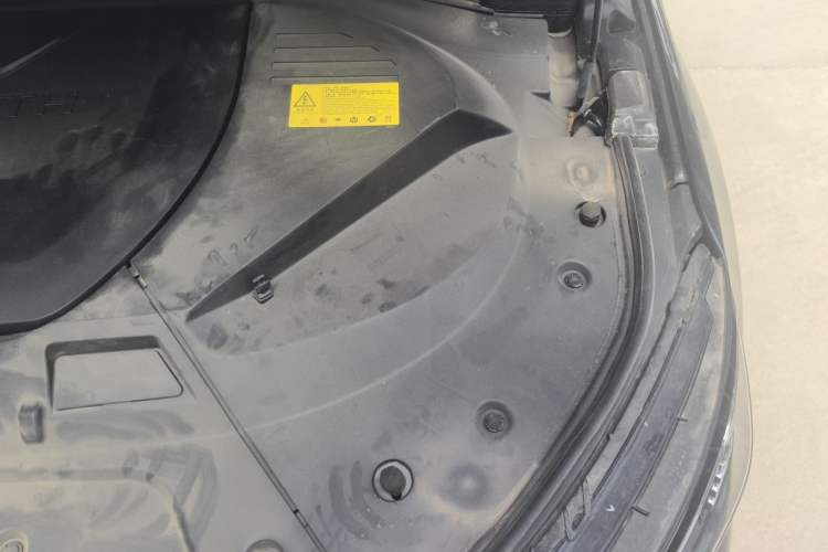 Used Skyworth HT-i 2023 1.5L PHEV 115KM ZhiLong Version Engine Bay Left