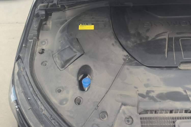 Used Skyworth HT-i 2023 1.5L PHEV 115KM ZhiLong Version Engine Bay Right