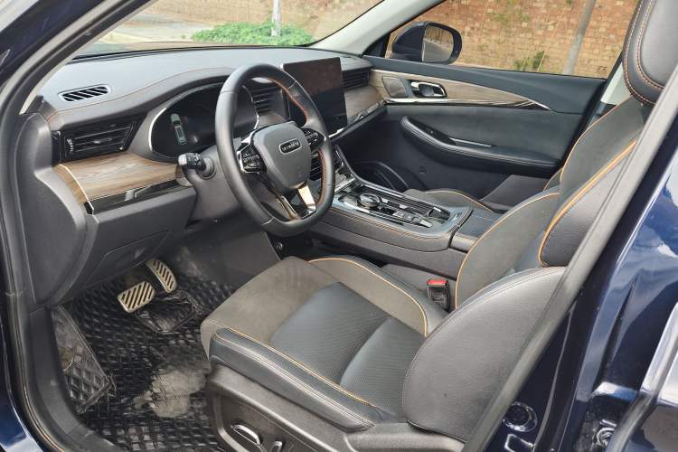Used Skyworth HT-i 2023 AIR model Interior 1