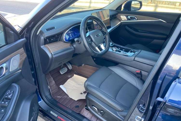 Used Skyworth HT-i 2023 1.5L PHEV 115KM ZhiLong Version Interior 3