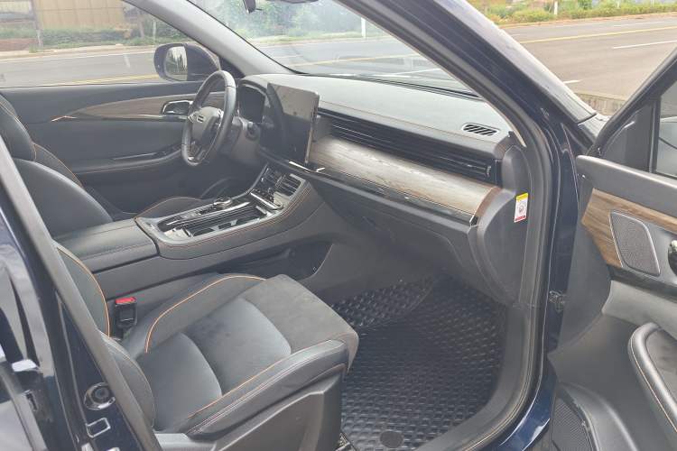 Used Skyworth HT-i 2023 AIR model Interior 4