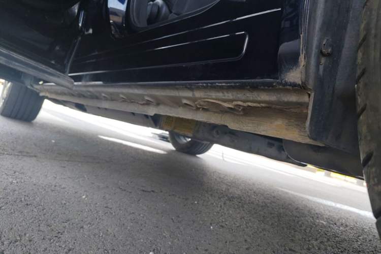 Used Skyworth HT-i 2023 AIR model Left Side Sill